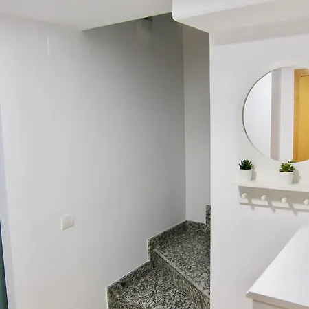 Atico-duplex Con Vistas Al Mar En